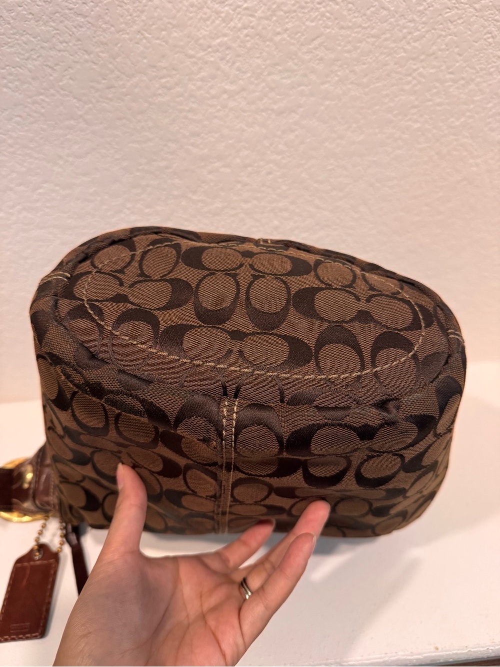Coach Bucket Bag - Picture 4 of 8